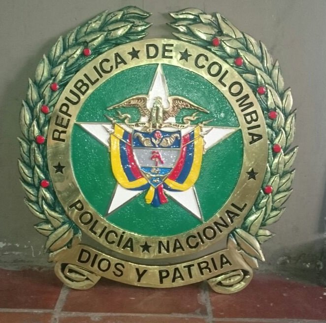 Escudos en bronce